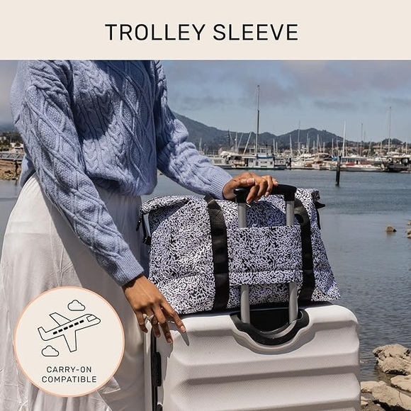 Jadyn Lola Travel Duffle Bag - Picture 3 of 14